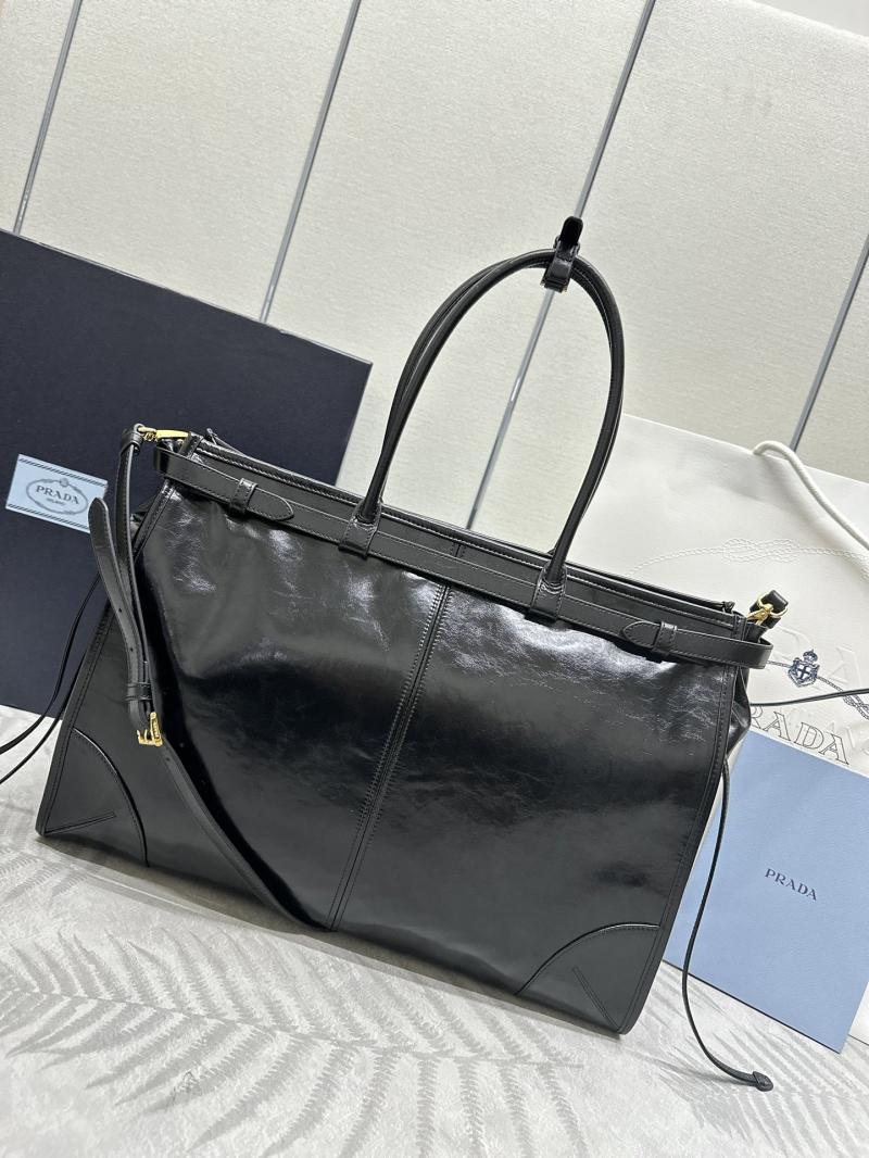 Prada Bonnie extra-large leather handbag Black 1BA439