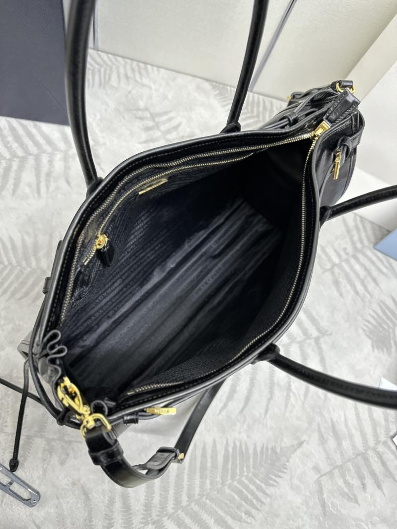Prada Bonnie extra-large leather handbag Black 1BA439