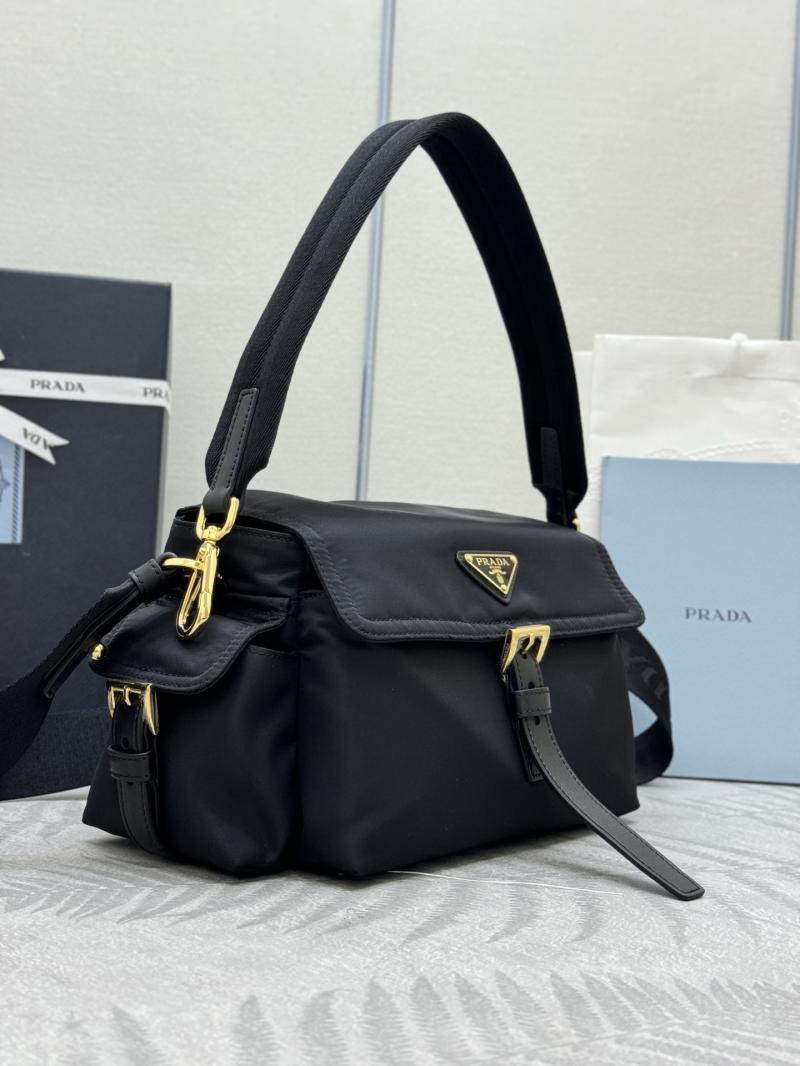 Prada Explore medium shoulder bag Black 1BD394