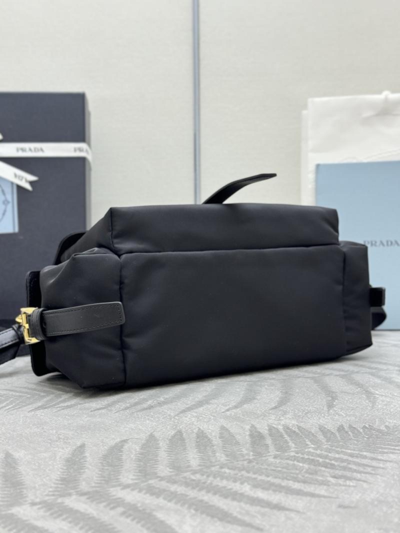 Prada Explore medium shoulder bag Black 1BD394