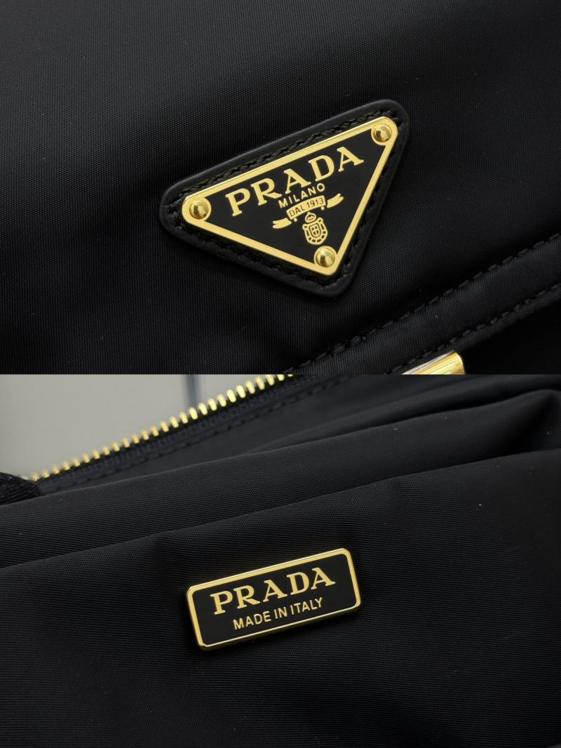 Prada Explore medium shoulder bag Black 1BD394