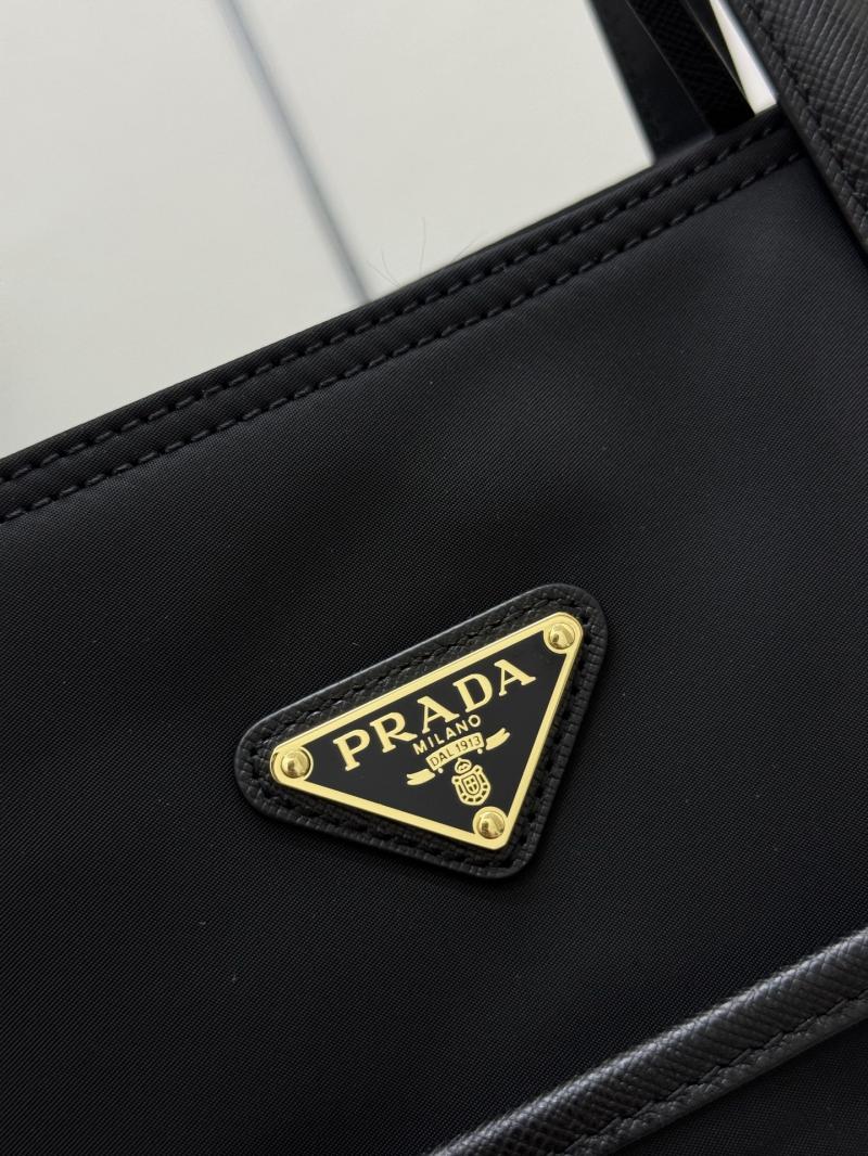 Prada Re-Edition 1978 medium tote bag Black 1BG555