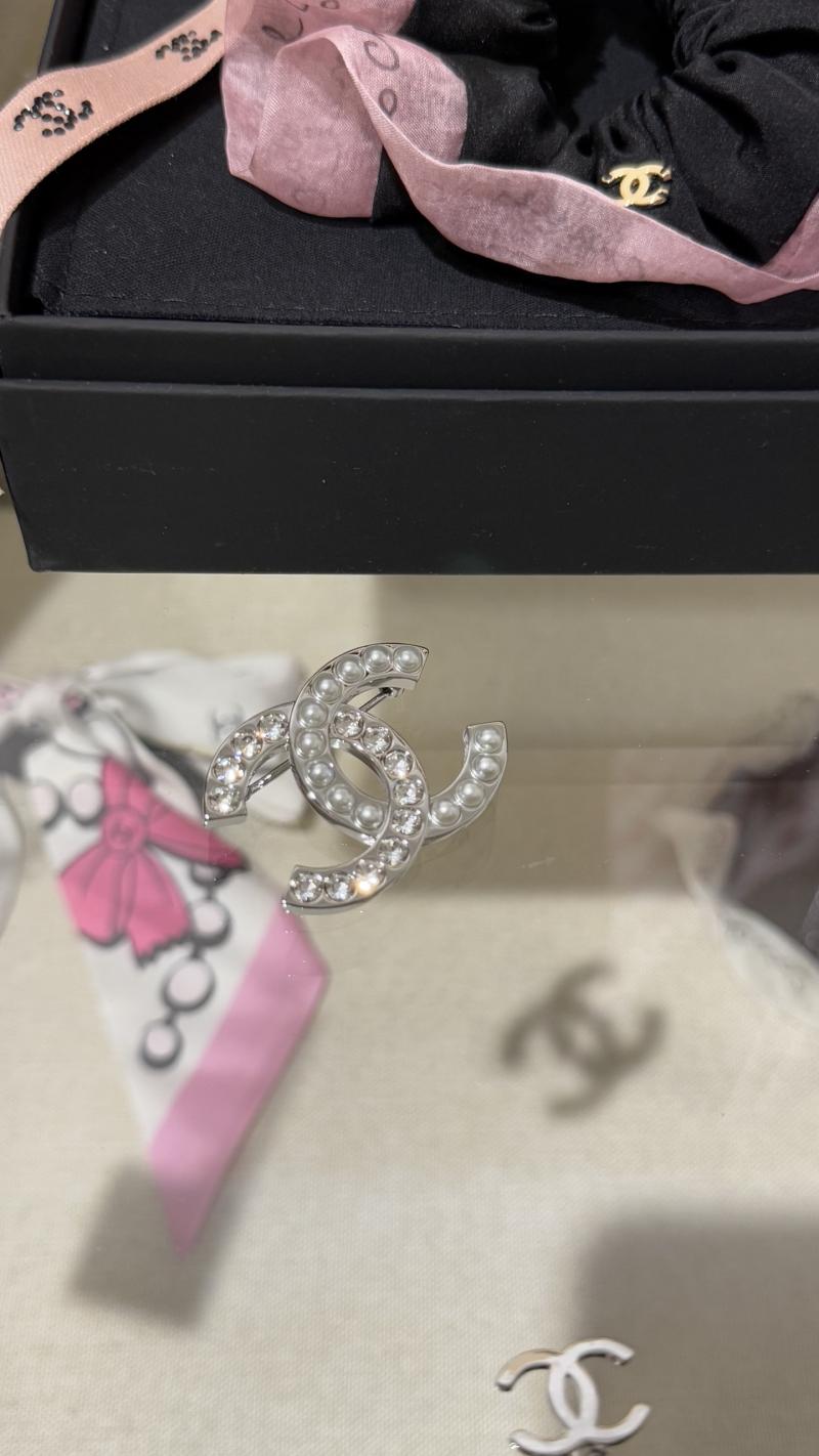 Chanel Brooch YCB92203