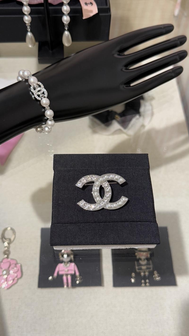 Chanel Brooch YCB92203