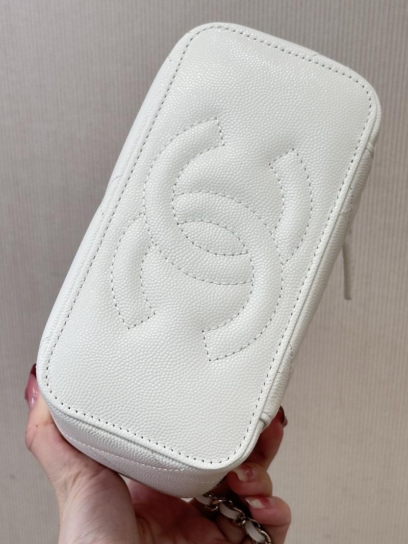 Chanel Long Vanity With Chain White AP4933