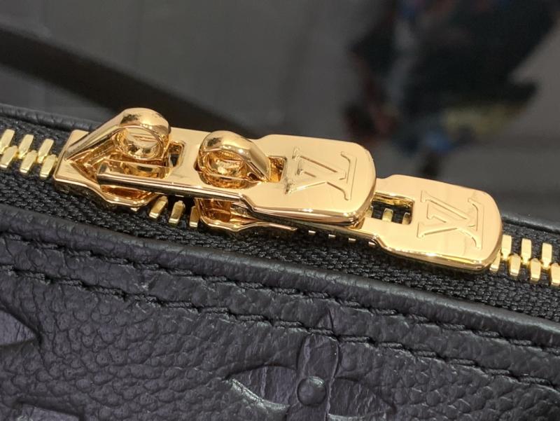 Louis Vuitton Alma PM Black M26489