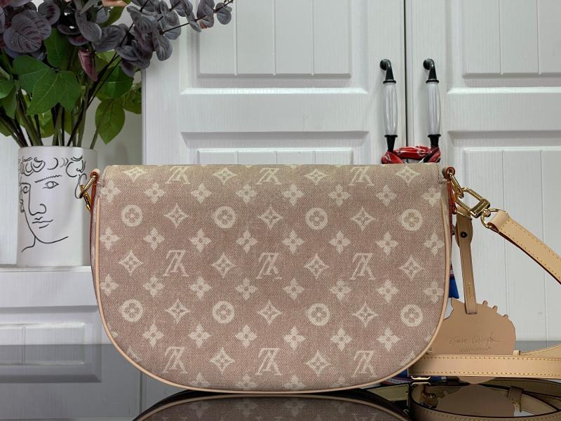 Louis Vuitton Escape M15134