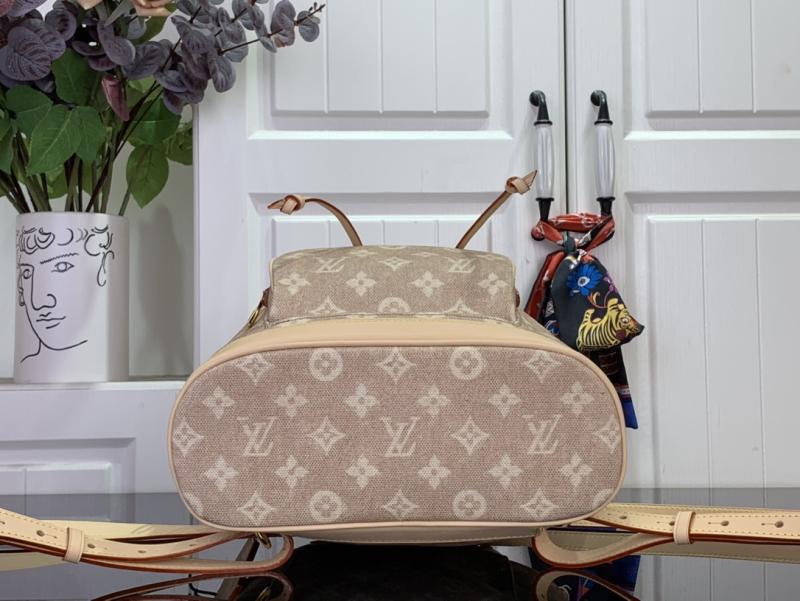 Louis Vuitton Montsouris PM M15135