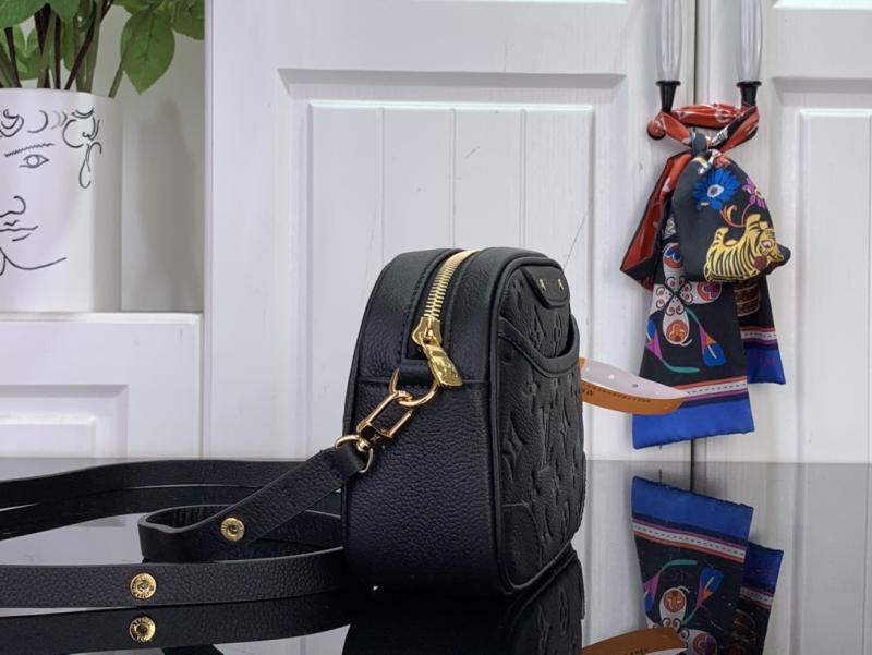 Louis Vuitton Tiny Camera Bag Black M26509