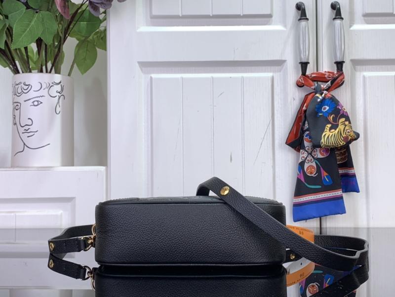 Louis Vuitton Tiny Camera Bag Black M26509
