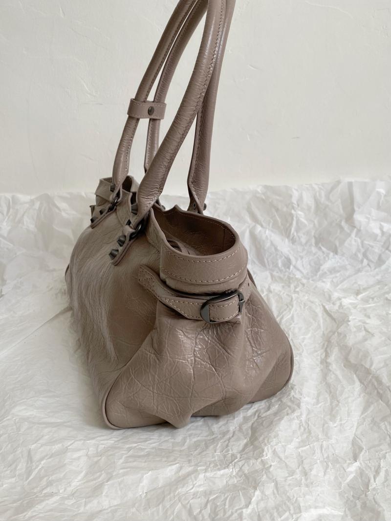 Balenciaga East-west Le City Bag Sesame 845704