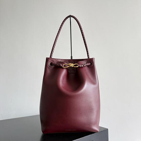 Bottega Veneta Andiamo Bucket Barolo 844169  Bottega Veneta Andiamo Bucket Barolo 844169