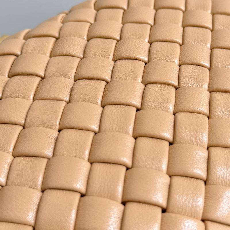 Bottega Veneta Classic Knot Clutch Almond B717622