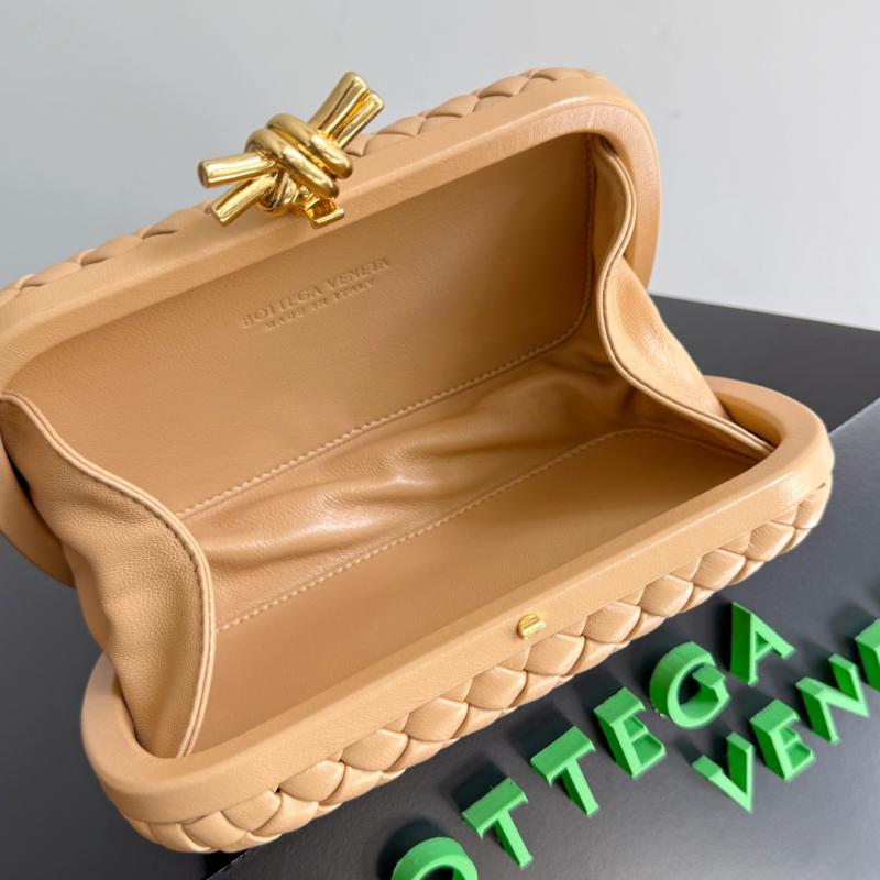 Bottega Veneta Classic Knot Clutch Almond B717622