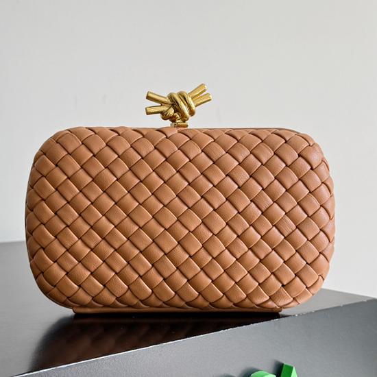 Bottega Veneta Classic Knot Clutch Caramel B717622 Bottega Veneta Classic Knot Clutch Caramel B717622