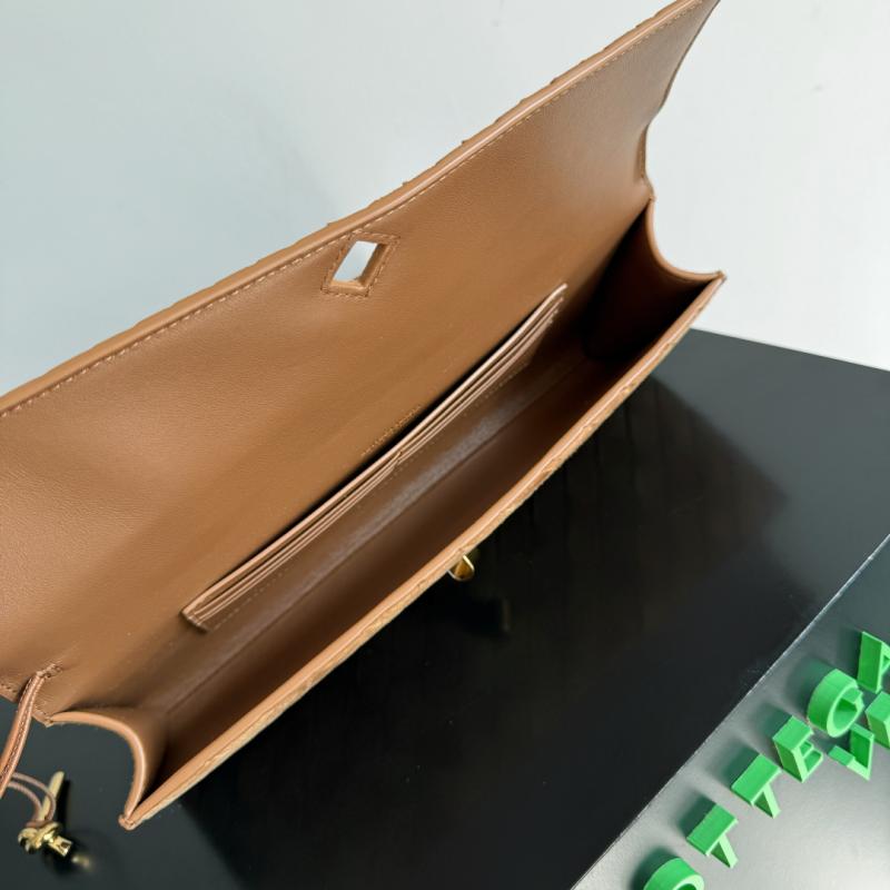 Bottega Veneta Long Clutch Andiamo Amber 741511