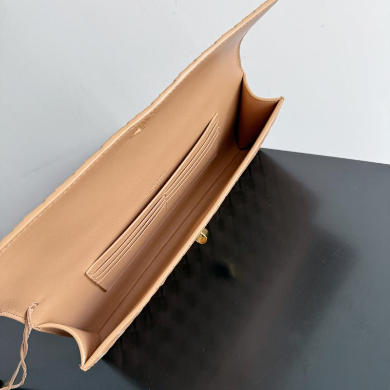Bottega Veneta Long Clutch Andiamo Light Brown 741511