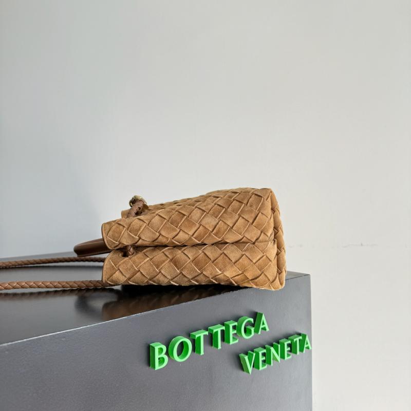 Bottega Veneta Suede Small Andiamo Amber B743568