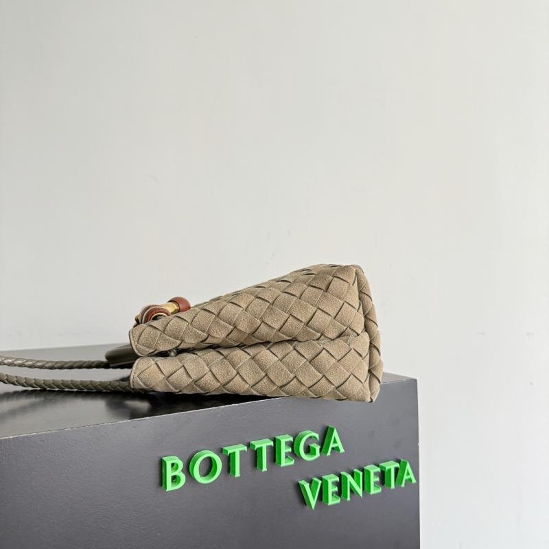 Bottega Veneta Suede Small Andiamo Cypress 743568
