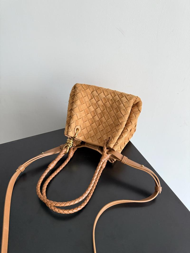 Bottega Veneta Suede Small Parachute Amber 796569