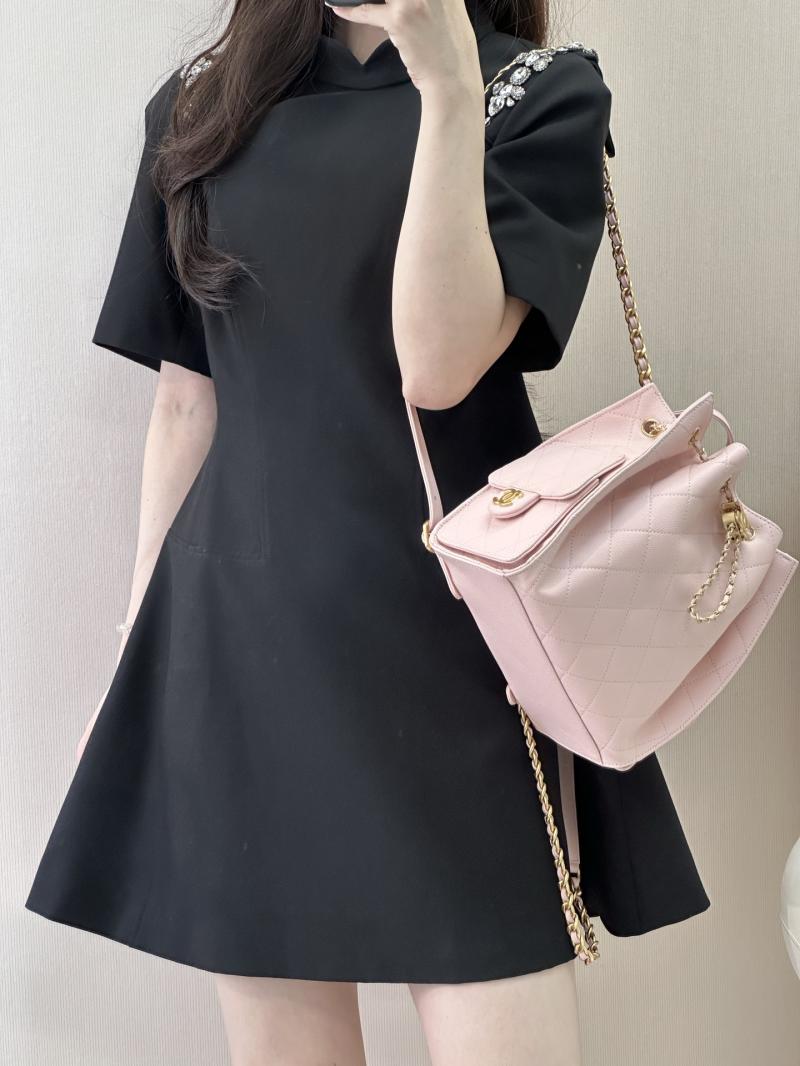 Chanel 25 Medium Backpack Pink AS5600