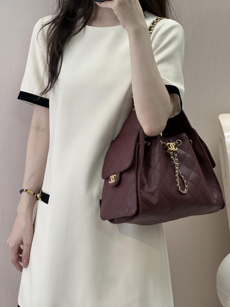 Chanel 25 Small Handbag Burgundy AS5293