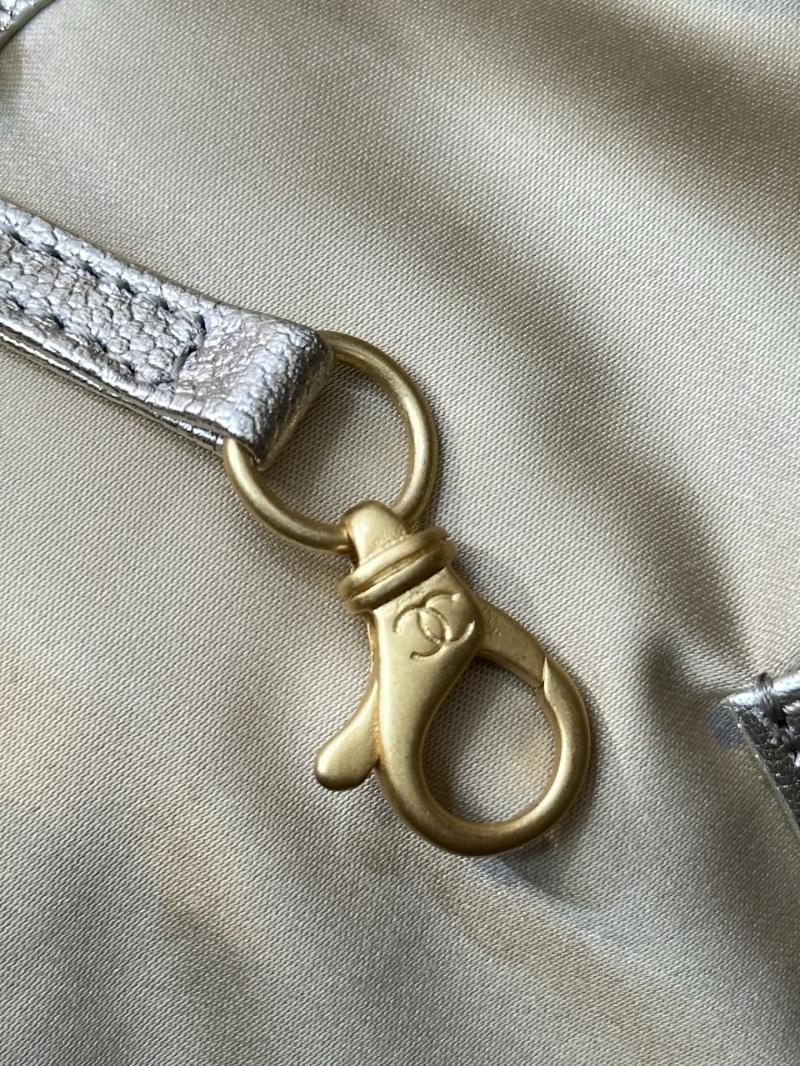 Chanel 25 Small Handbag Champagne Gold AS5293