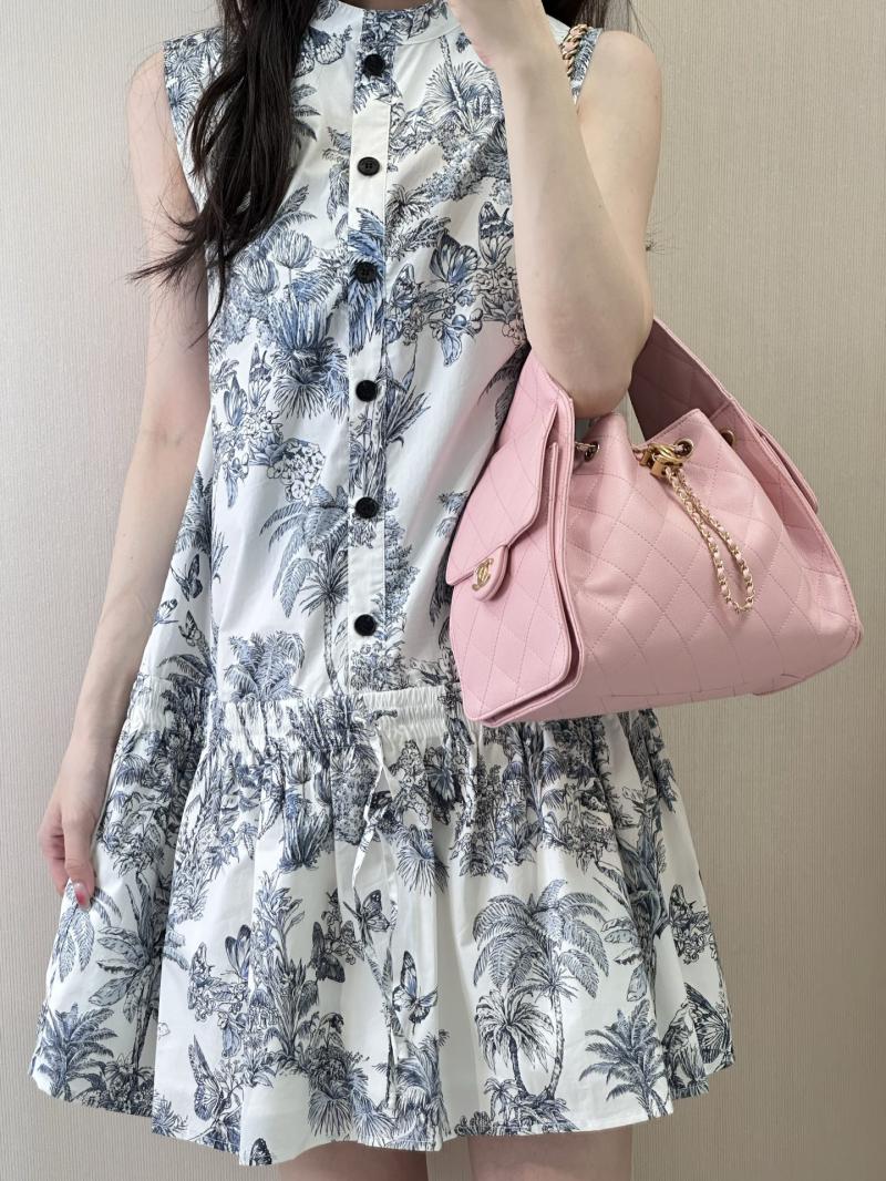 Chanel 25 Small Handbag Cherry AS5293