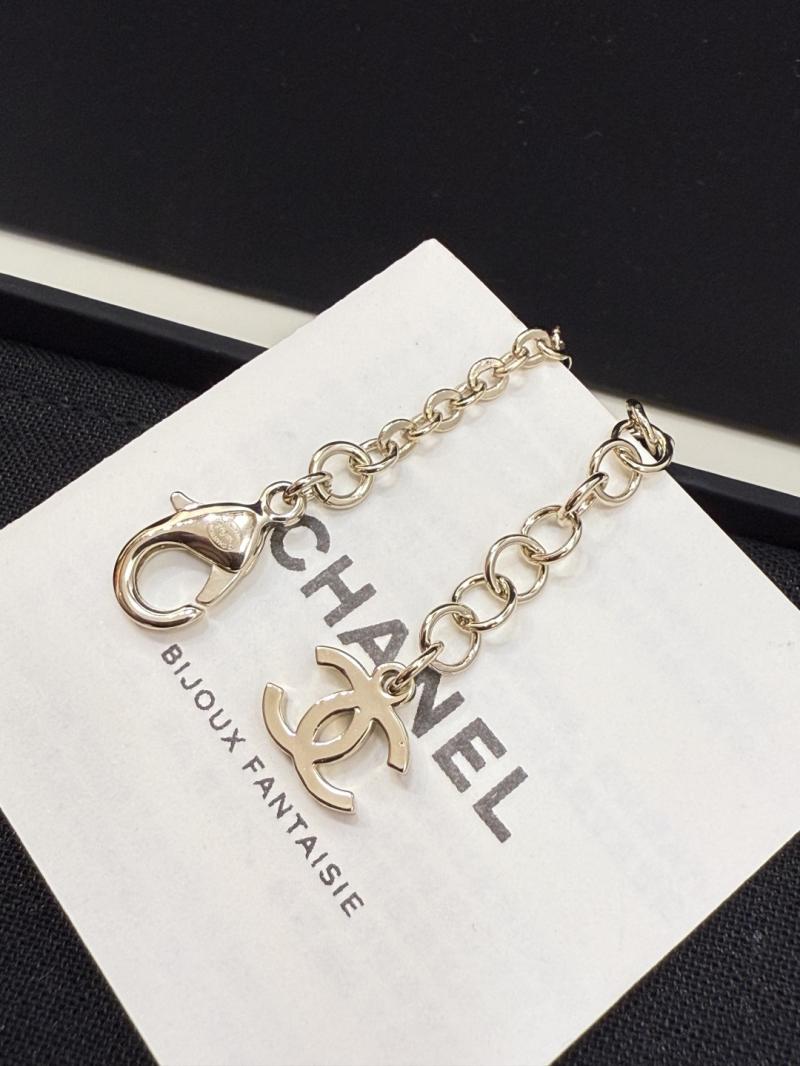 Chanel Bracelet YCB112301