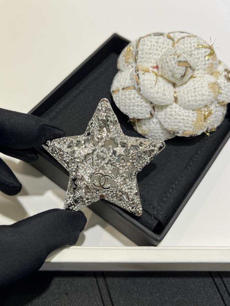 Chanel Brooch YCB102501