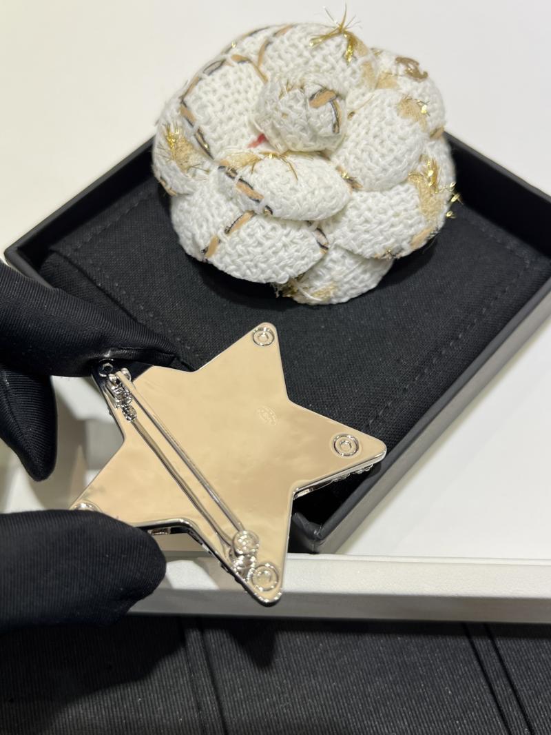 Chanel Brooch YCB102501