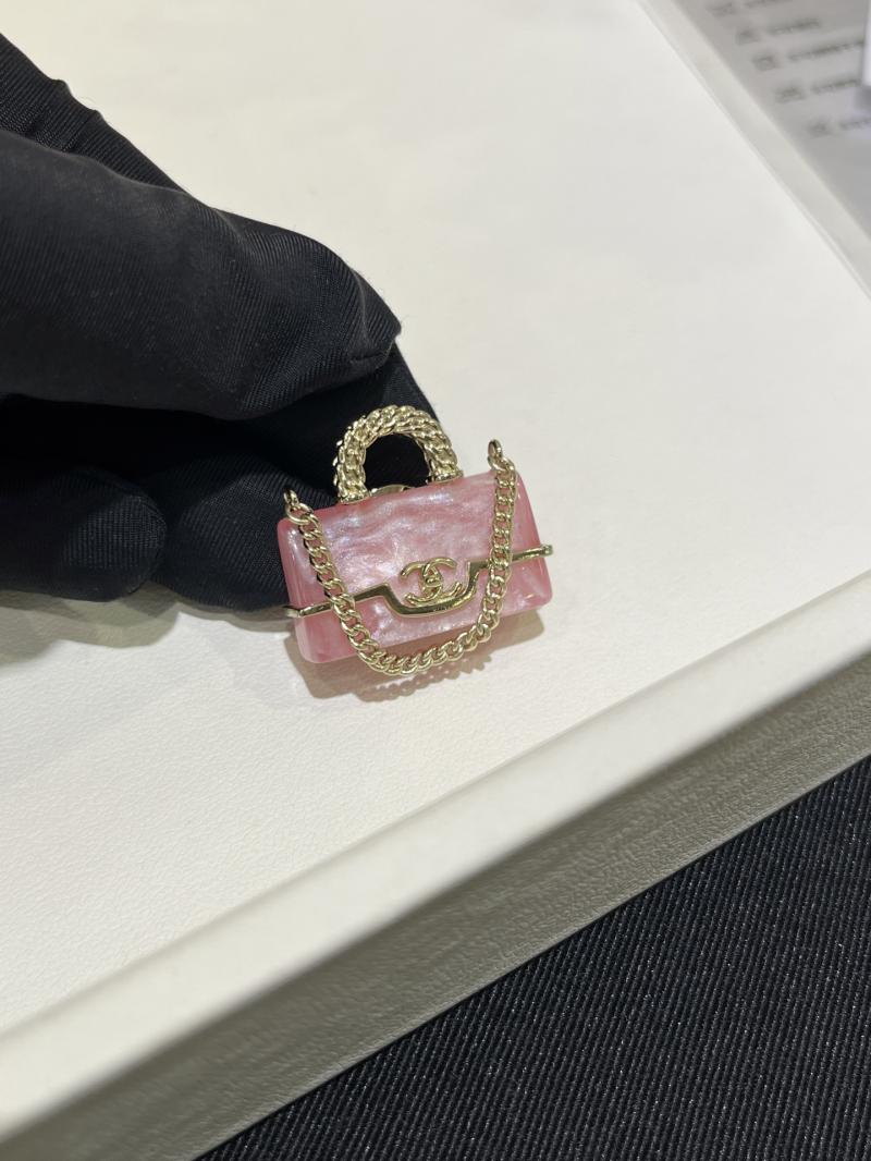 Chanel Brooch YCB110101