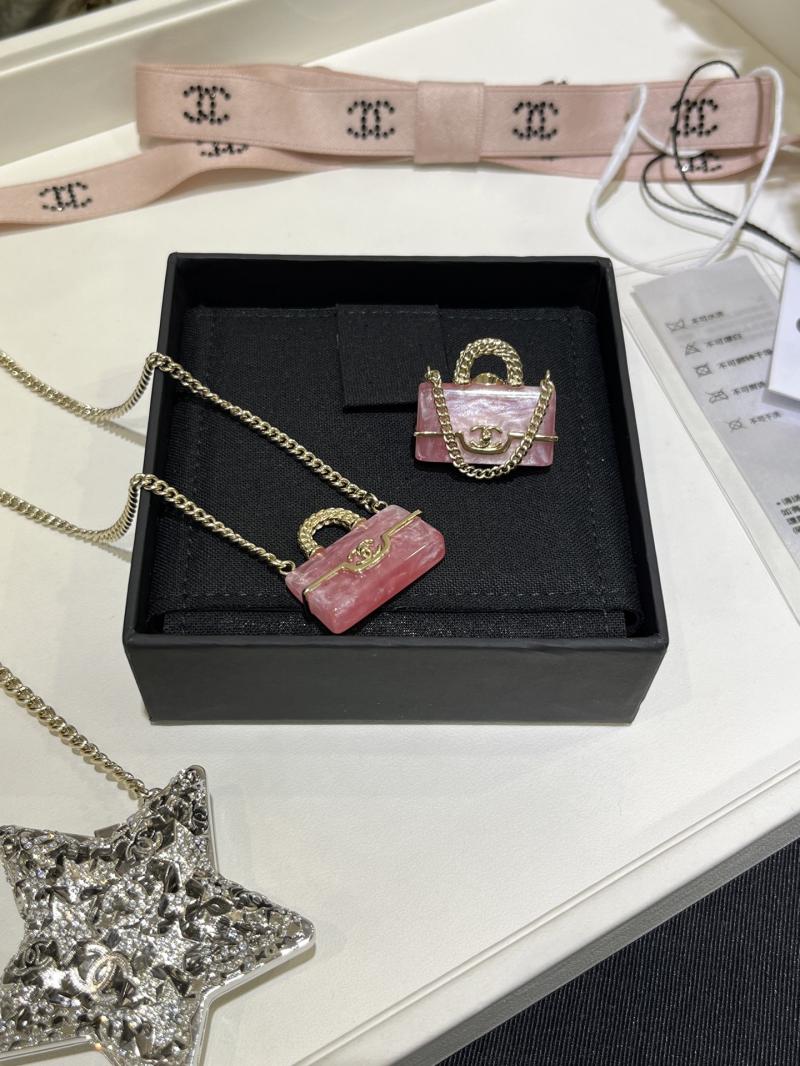 Chanel Brooch YCB110101