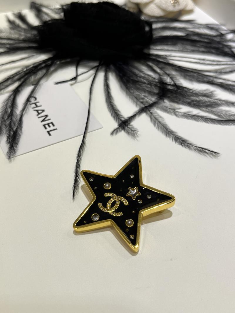 Chanel Brooch YCB111202