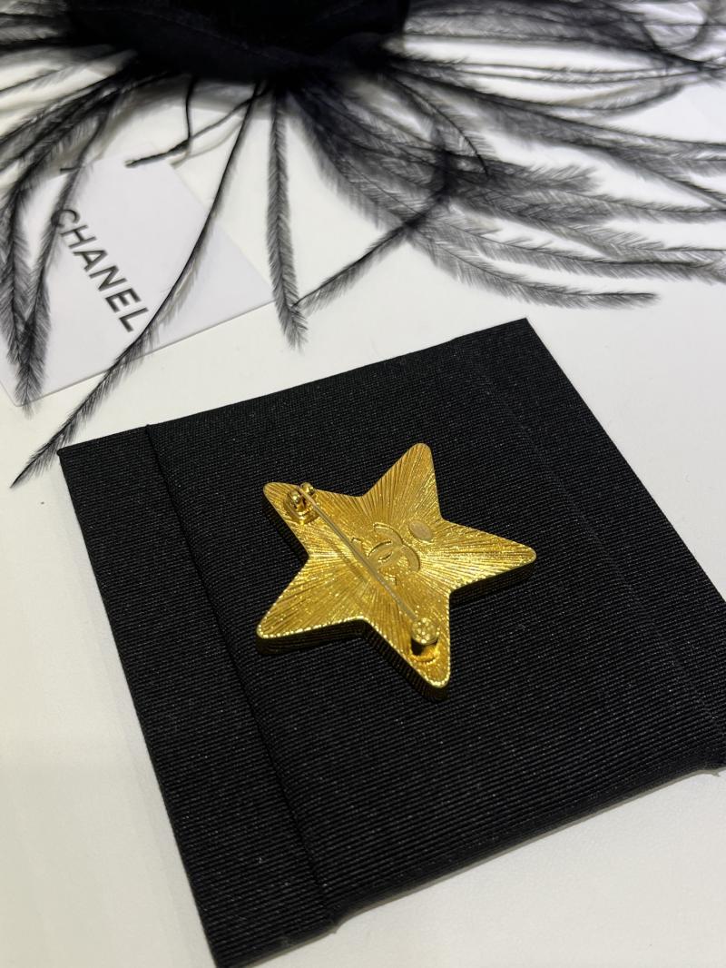Chanel Brooch YCB111202