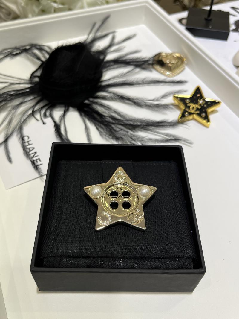 Chanel Brooch YCB111204