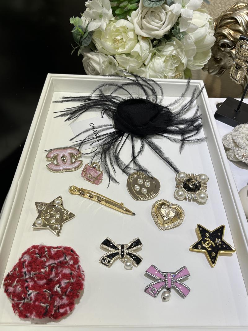 Chanel Brooch YCB111204