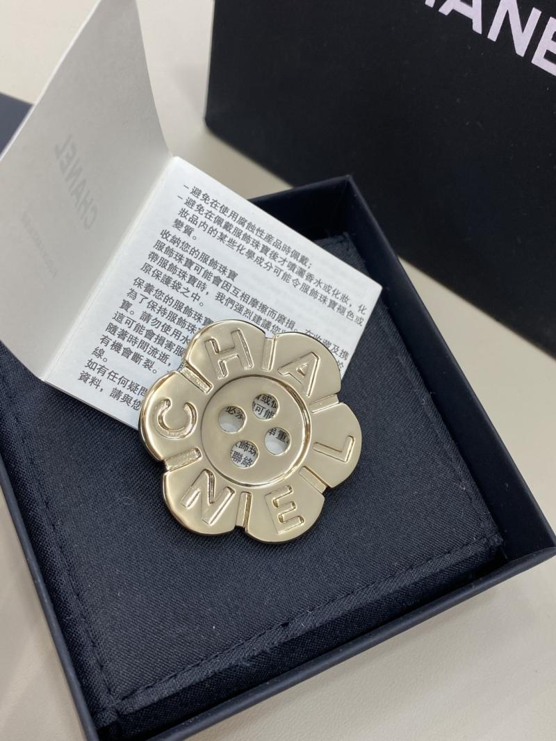 Chanel Brooch YCB111206