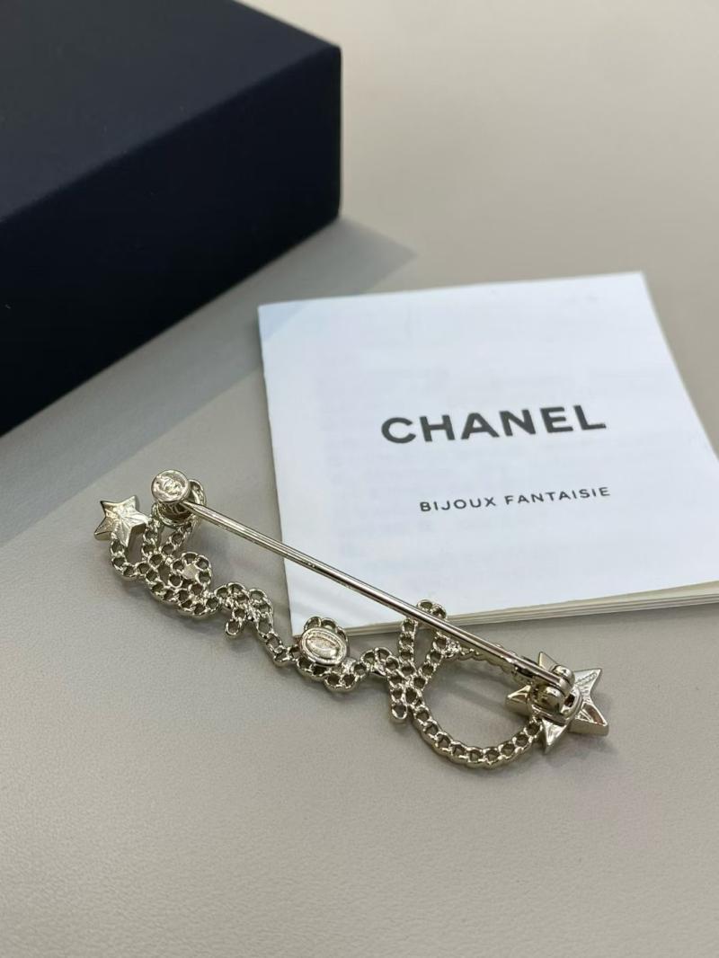 Chanel Brooch YCB111211
