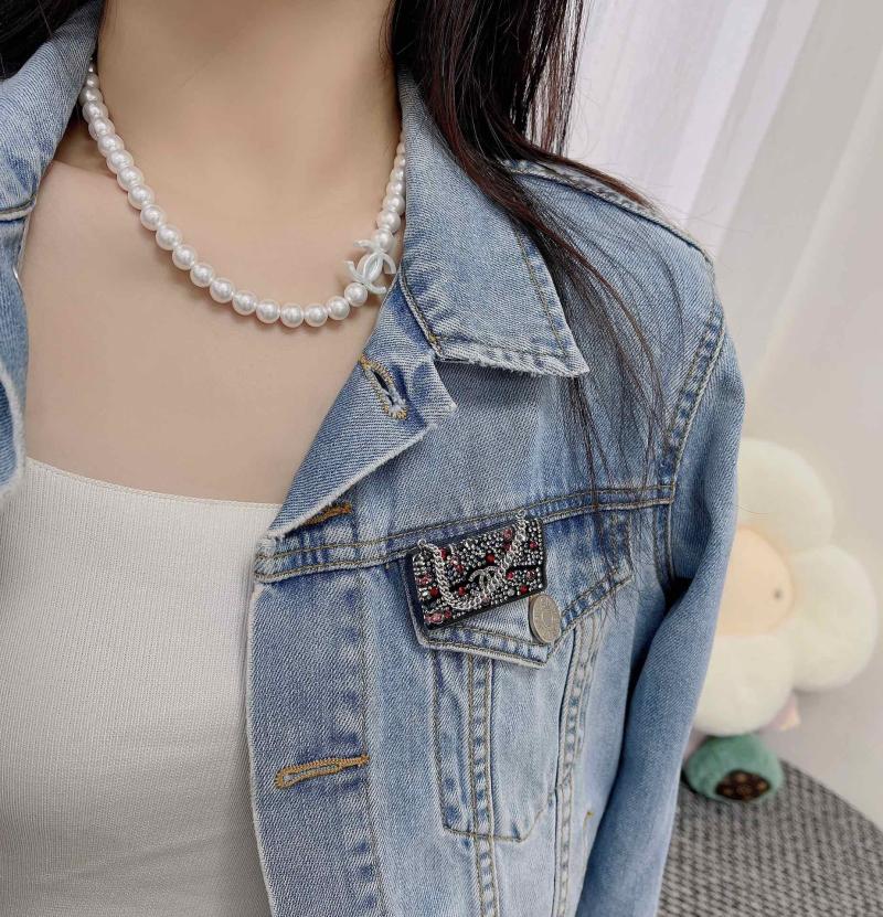 Chanel Brooch YCB111401