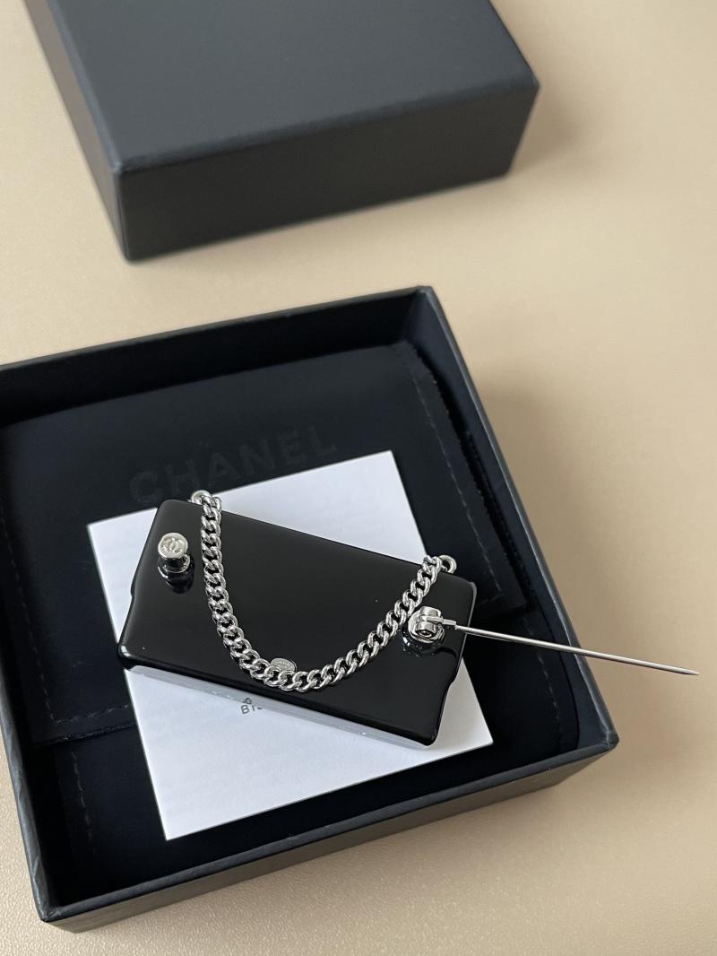 Chanel Brooch YCB111401