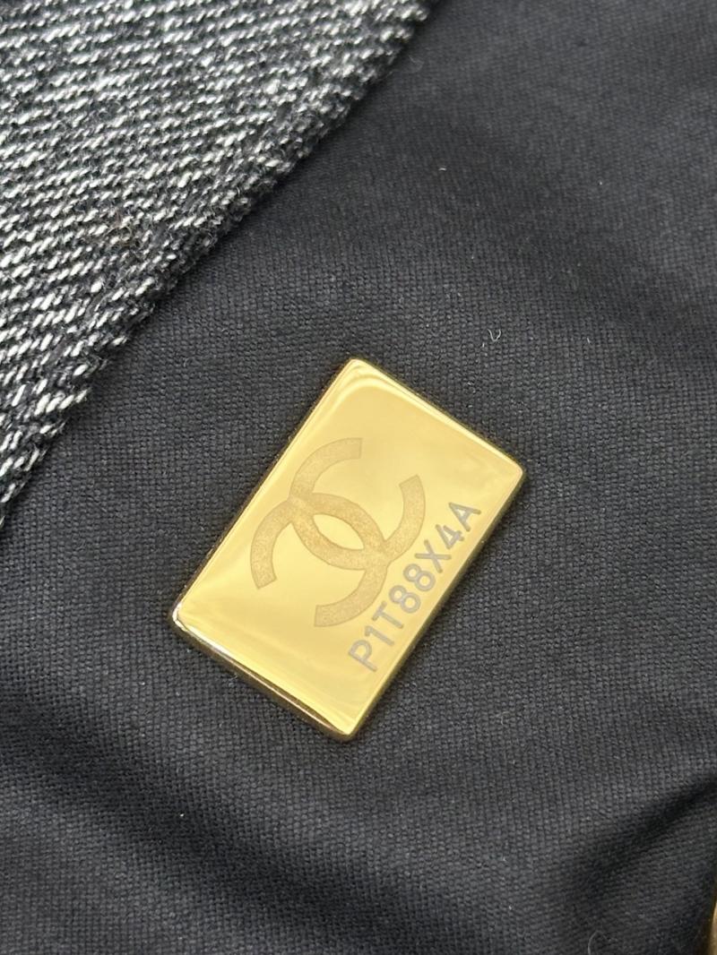 Chanel Denim Maxi Flap Bag Black AS5727