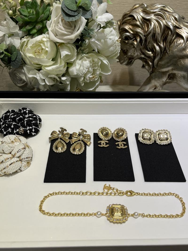 Chanel Earrings YCE102505