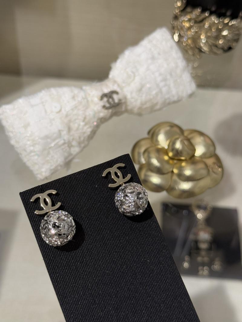Chanel Earrings YCE102901