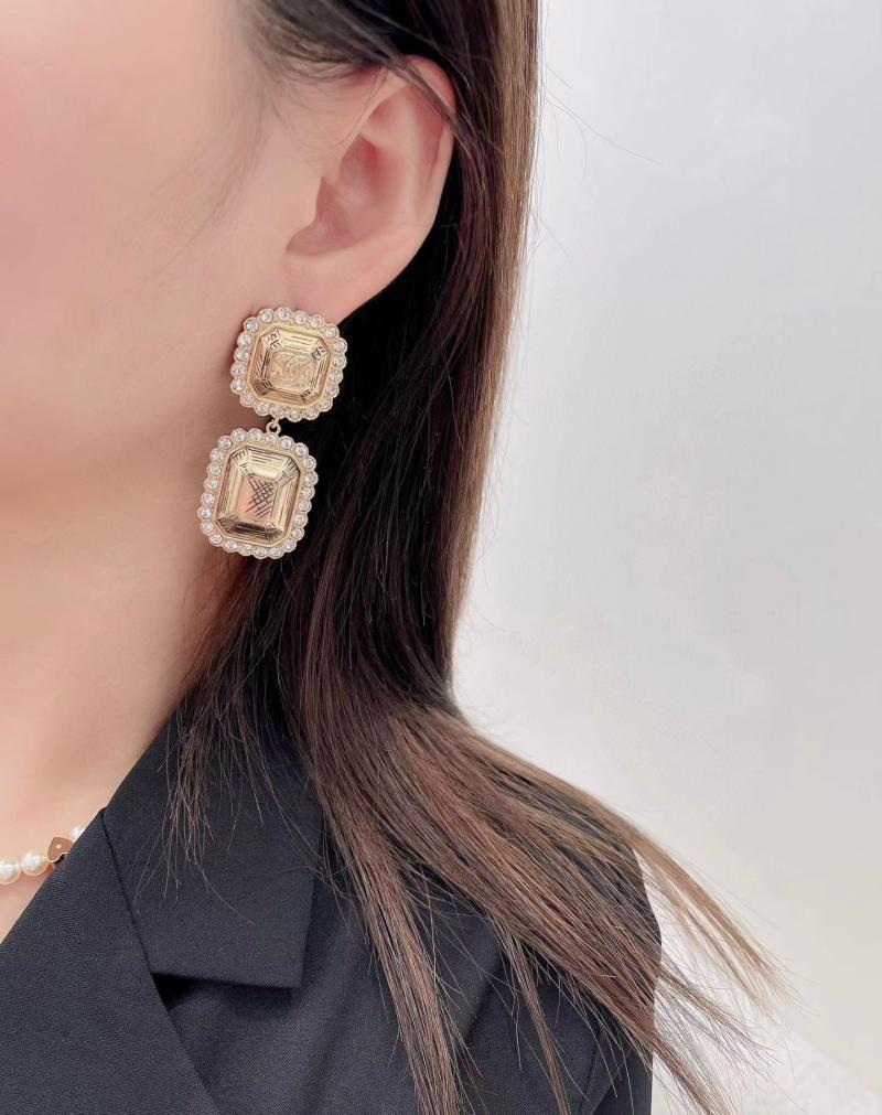 Chanel Earrings YCE102902