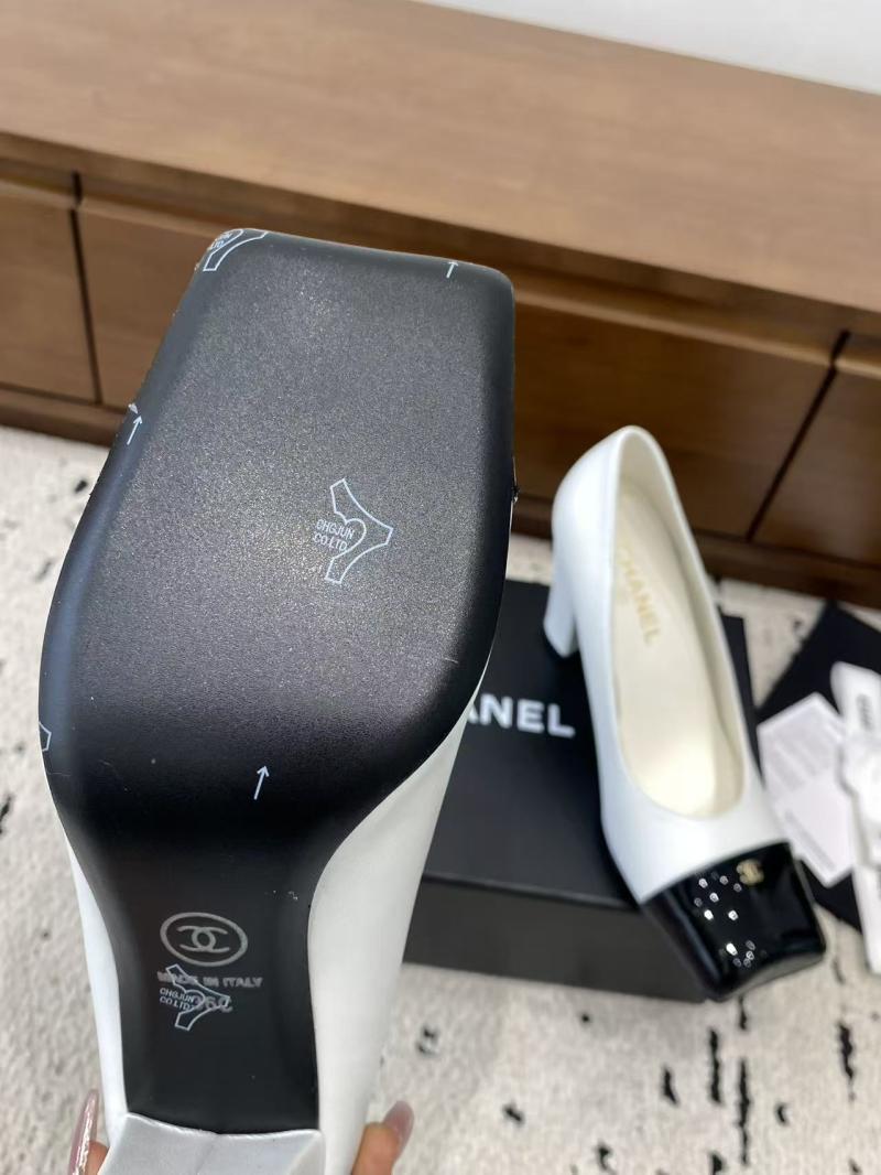 Chanel Pumps DCP111802