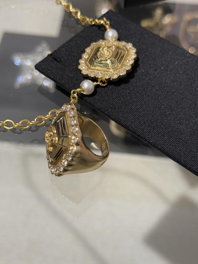 Chanel Ring YCR110301