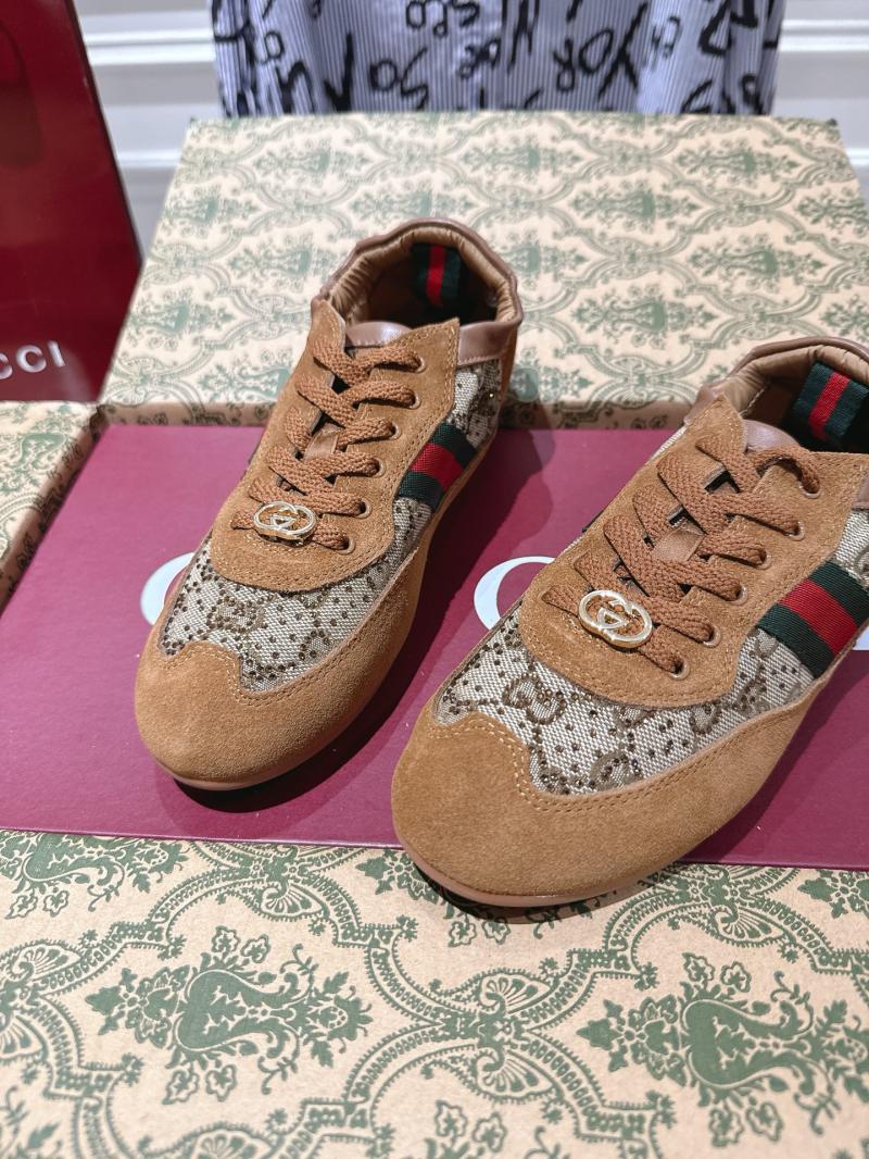 Gucci Sneakers DGS112001