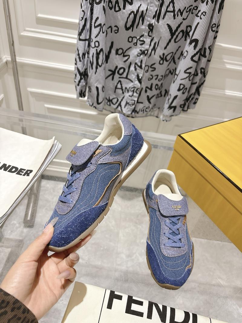 Fendi Unisex Sneakers DFS11101