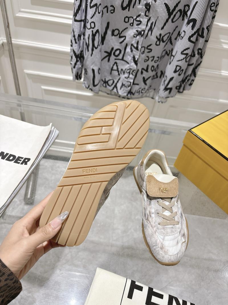 Fendi Unisex Sneakers DFS11103